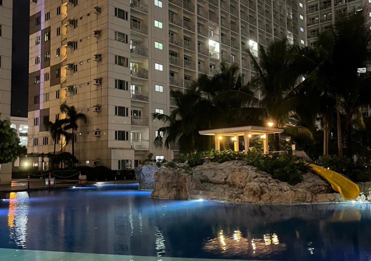 Victoria Suite At Shore Residences Pasay Exteriör bild