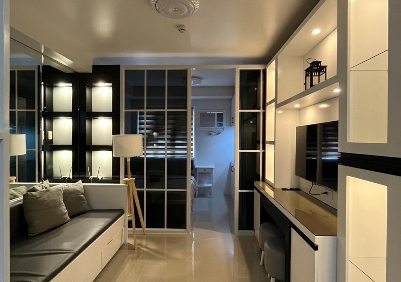 Victoria Suite At Shore Residences Pasay Exteriör bild