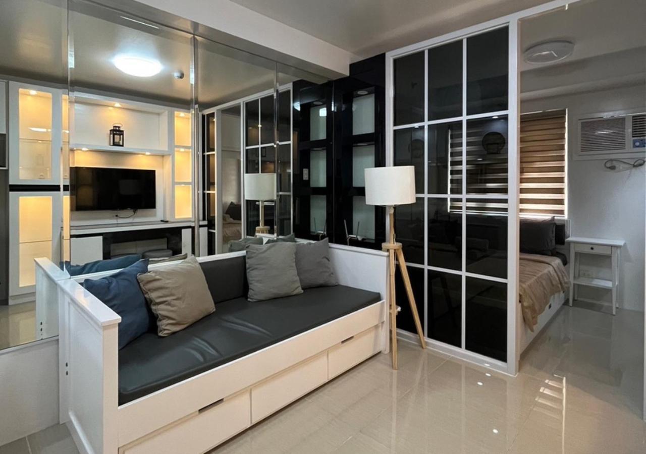 Victoria Suite At Shore Residences Pasay Exteriör bild